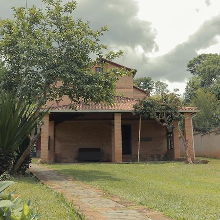 Em Tiradentes, Minas Gerais, Casa Tipica E Espacosa Em Terreno Arborizado Екстер'єр фото
